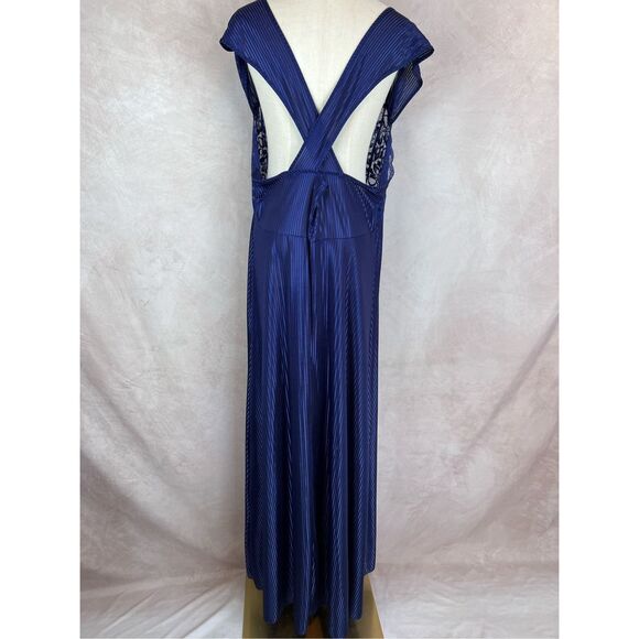 Vintage Plus Size Night Gown Blue Lace Lingerie - Picture 4 of 4